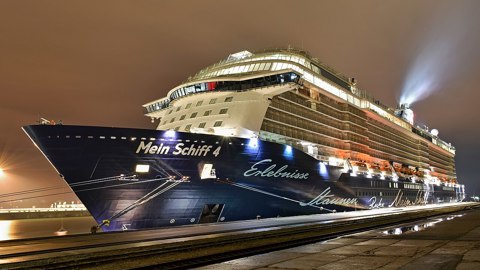 Mein Schiff 4 (IMO 9678408), Rostock