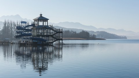Poertschach Johannes Brahms Promenade Promenadenbad Rutschenturm 25122015 9840 169crop